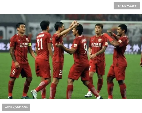 中超-上港2-1卓尔提前3轮锁争冠组席位,穆伊首秀破门 中超-上港2-1卓尔提前3轮锁争冠组席位,穆伊首秀破门